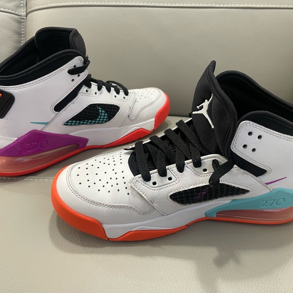 Nike Jordan Mars 270 - Picture 3 of 7